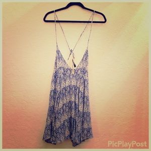 LULU’s light blue dress